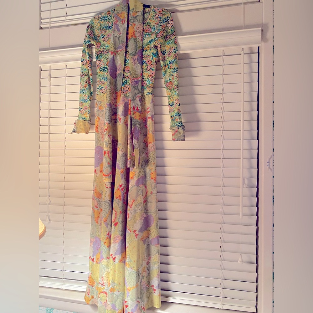 Vintage Dress Vera Maxwell “speed suit” floats , flowery cuffs sold separately